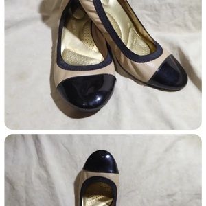 Woman size 10 Deflex tan s as Ned black ballet shoes with comfort wedge